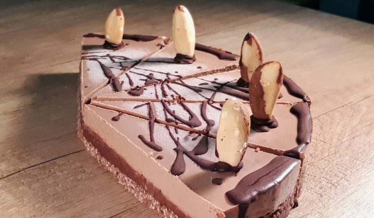 cokoladna-torta-s-pomaranco-naslovna